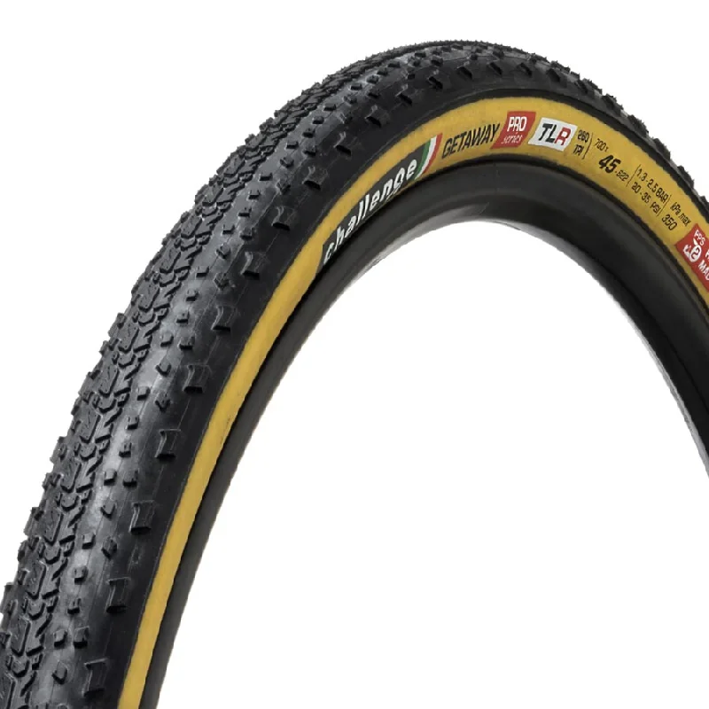 Challenge Tire Getaway Pro TLR Tire 700 x 45 Black/Tan