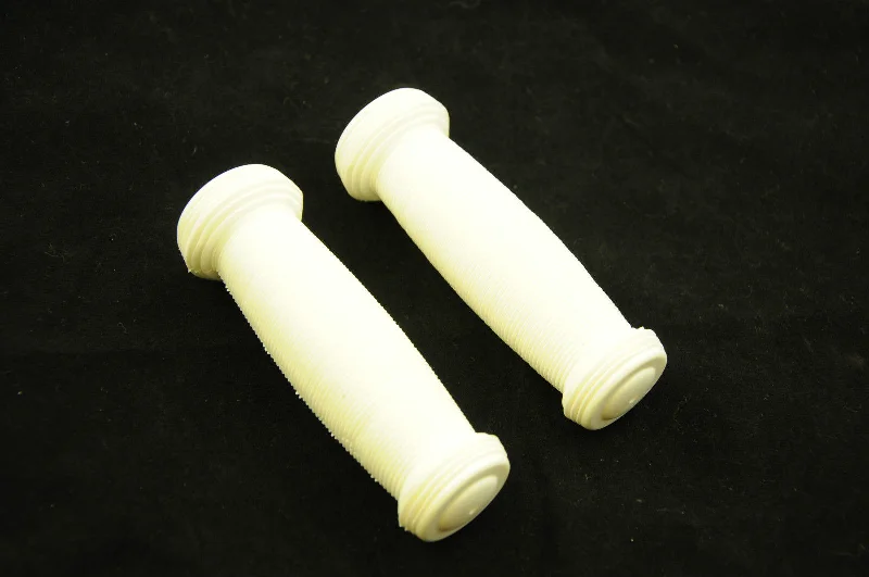 dual-density gel bicycle grips-PAIR WHITE SOFT BMX-ANY BIKE RIBBED PATTERN 120mm HANDLEBAR GRIPS 22.2mm 7-8”